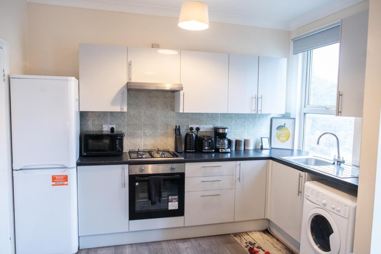 4 Bedroom Flat With High Speed Wi-Fi In North Acton, Ealing, West 伦敦 外观 照片