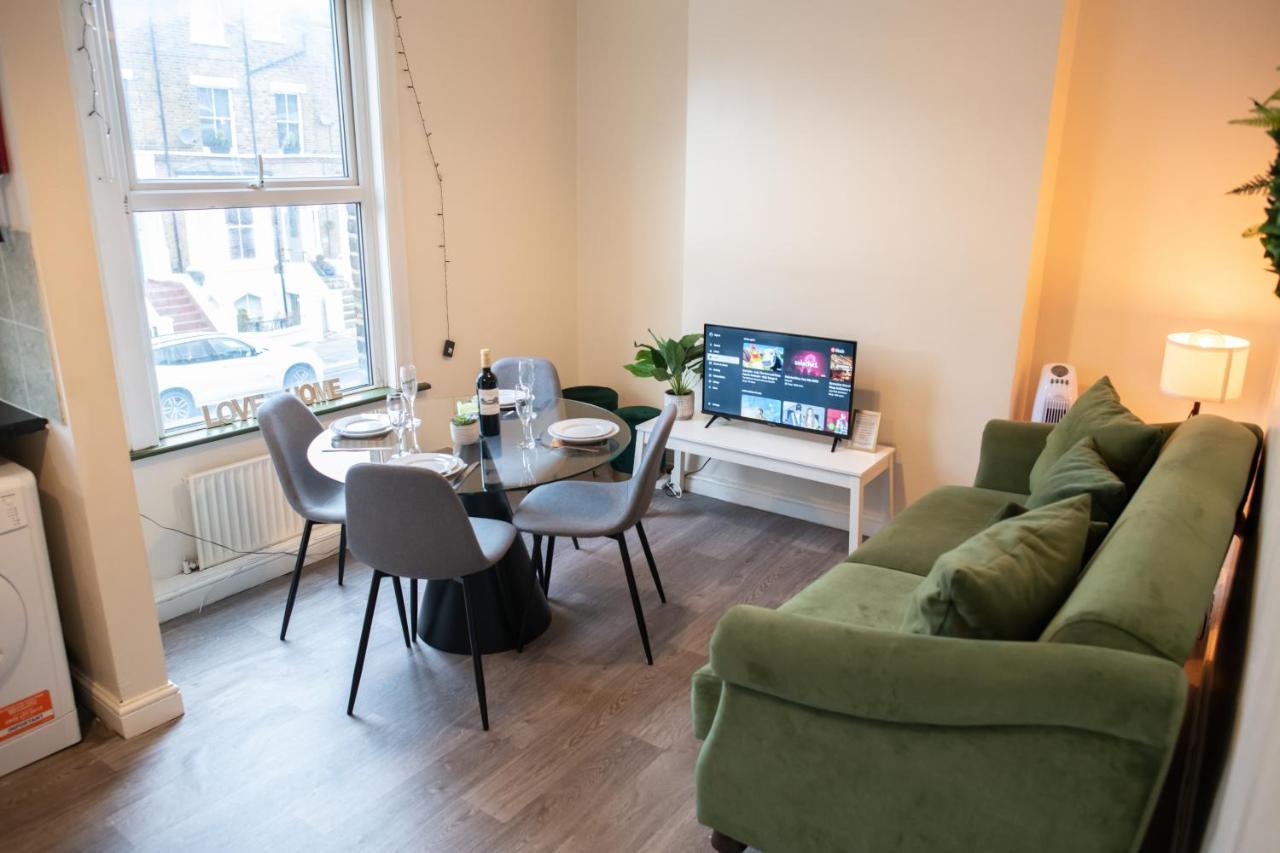 4 Bedroom Flat With High Speed Wi-Fi In North Acton, Ealing, West 伦敦 外观 照片