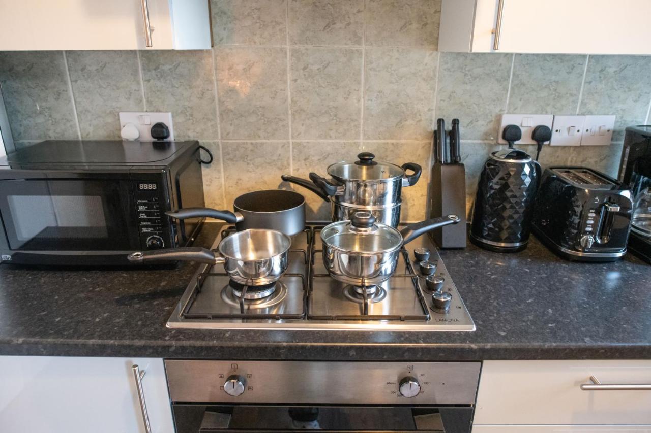 4 Bedroom Flat With High Speed Wi-Fi In North Acton, Ealing, West 伦敦 外观 照片