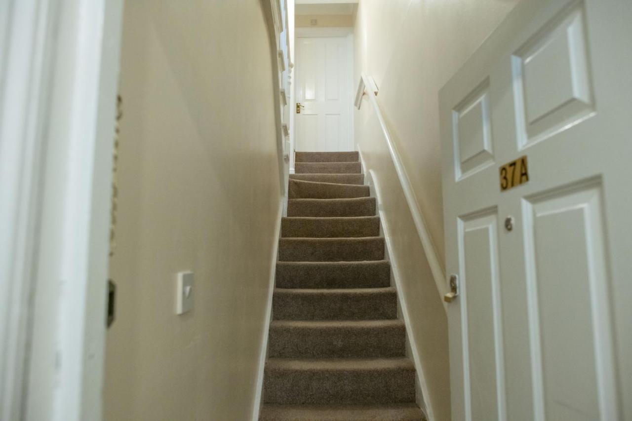 4 Bedroom Flat With High Speed Wi-Fi In North Acton, Ealing, West 伦敦 外观 照片