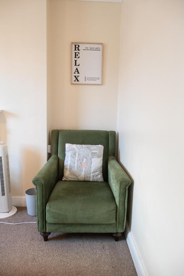 4 Bedroom Flat With High Speed Wi-Fi In North Acton, Ealing, West 伦敦 外观 照片